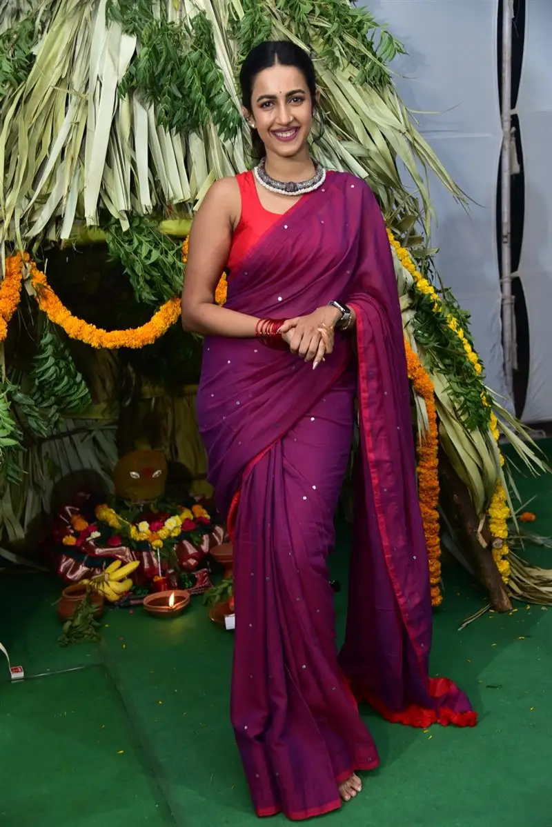 Niharika Konidela Stills in Violet Saree Sleeveless Orange Blouse